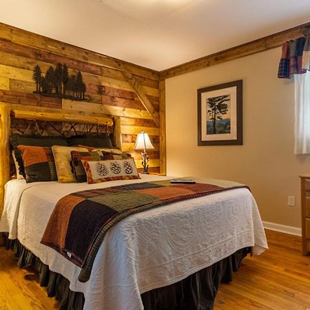 Hemlock Inn ブローイング・ロック エクステリア 写真