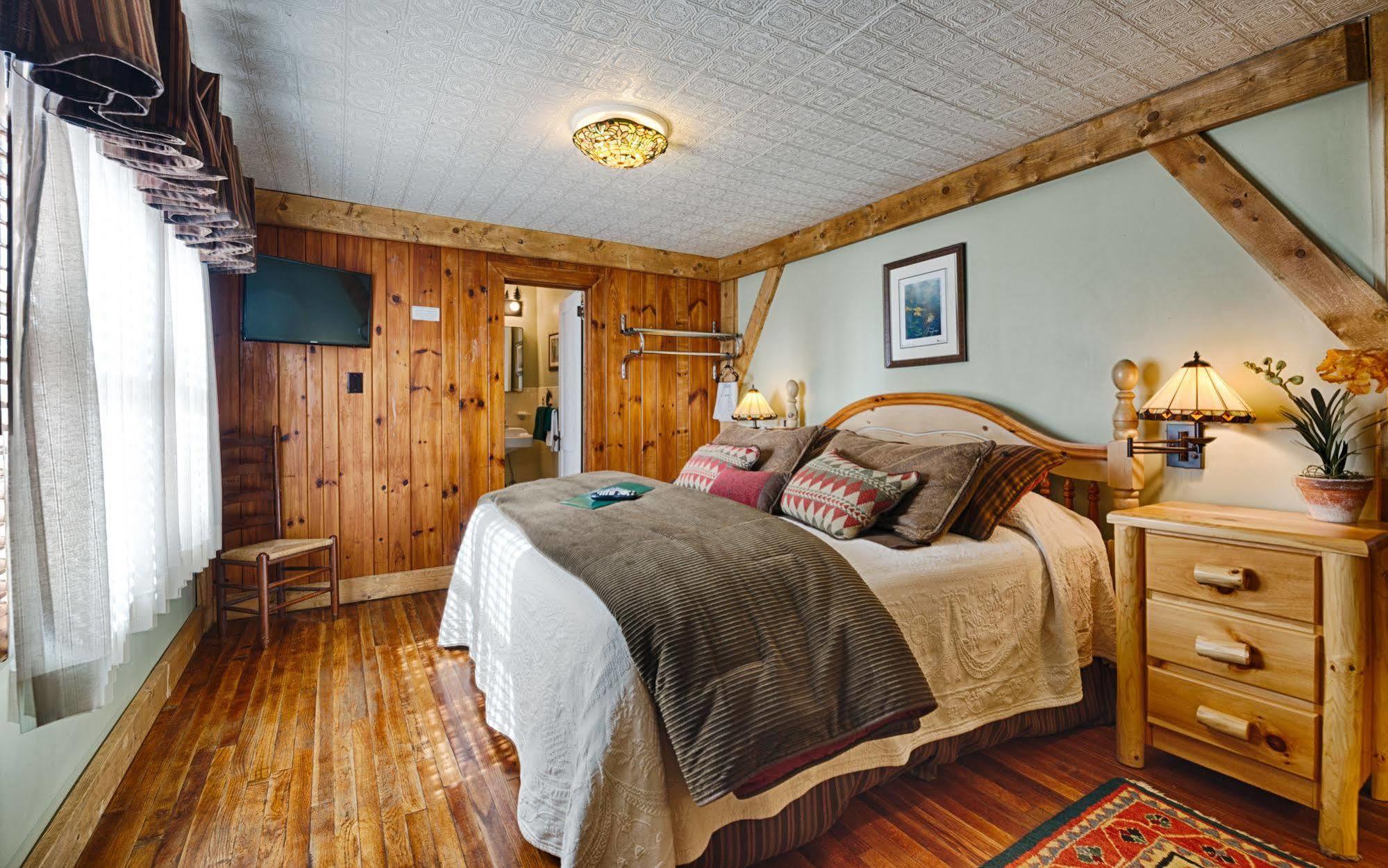 Hemlock Inn ブローイング・ロック エクステリア 写真