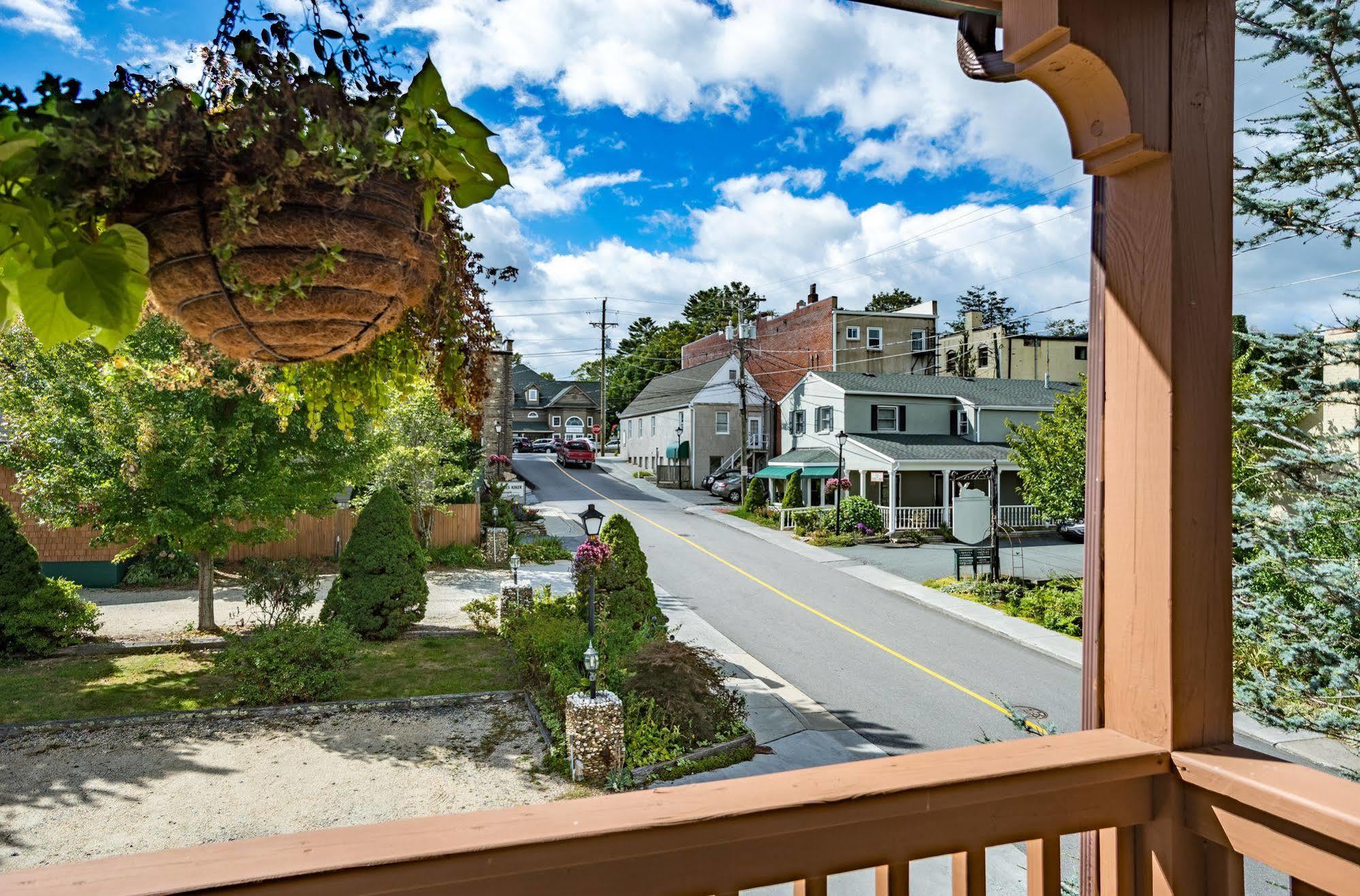 Hemlock Inn ブローイング・ロック エクステリア 写真